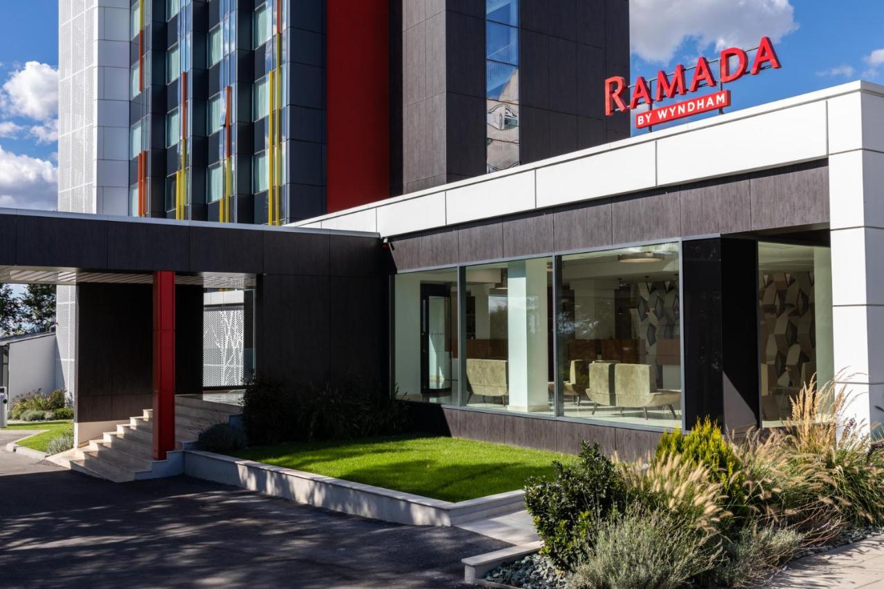 Ramada By Wyndham Slatina Parc Ξενοδοχείο Εξωτερικό φωτογραφία
