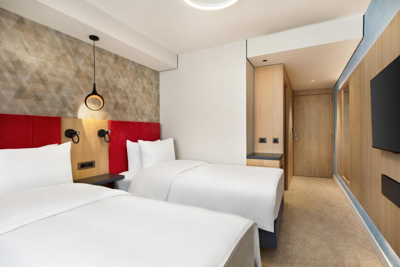 Ramada By Wyndham Slatina Parc Ξενοδοχείο Εξωτερικό φωτογραφία