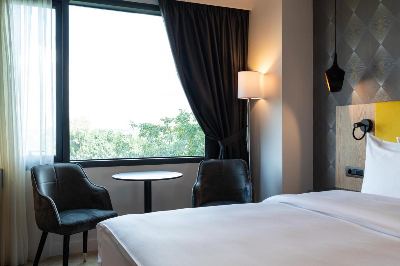 Ramada By Wyndham Slatina Parc Ξενοδοχείο Εξωτερικό φωτογραφία
