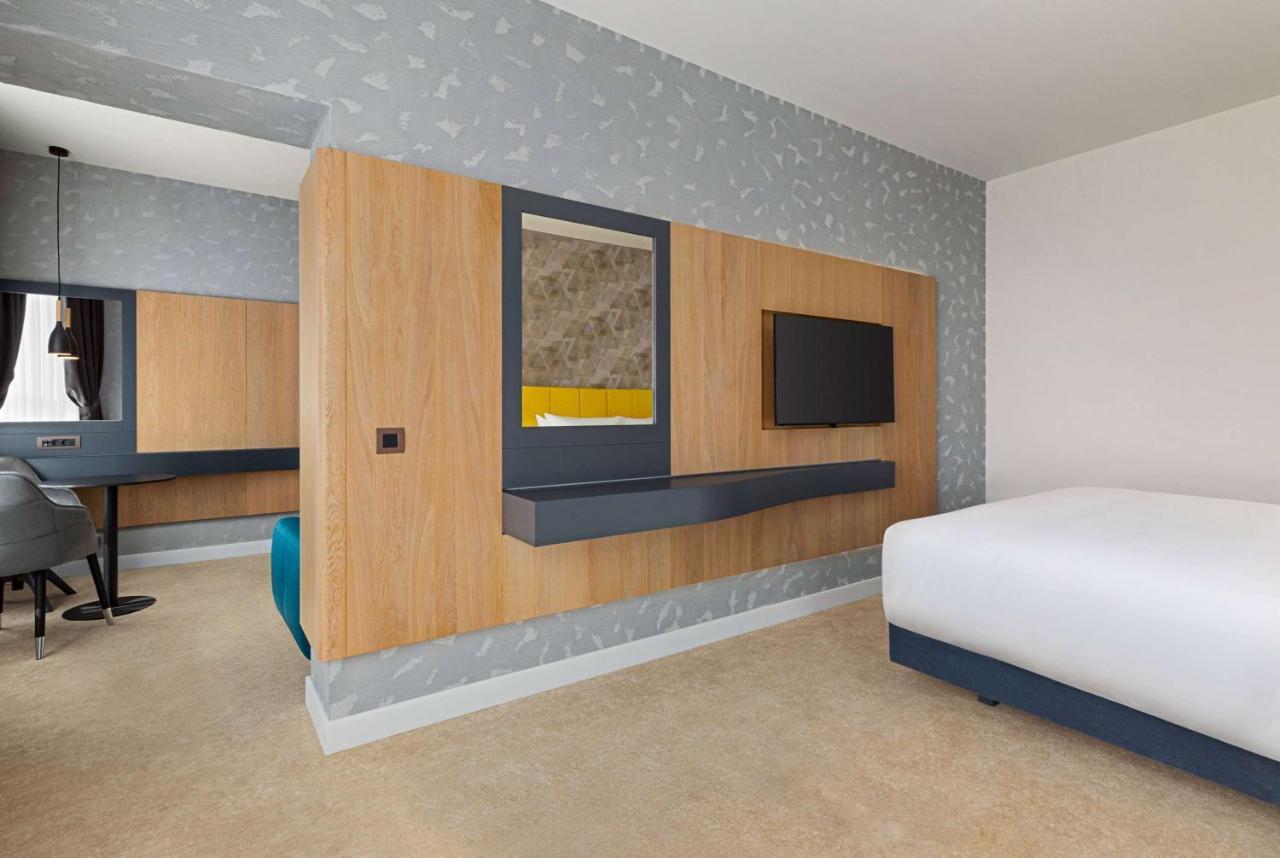 Ramada By Wyndham Slatina Parc Ξενοδοχείο Εξωτερικό φωτογραφία