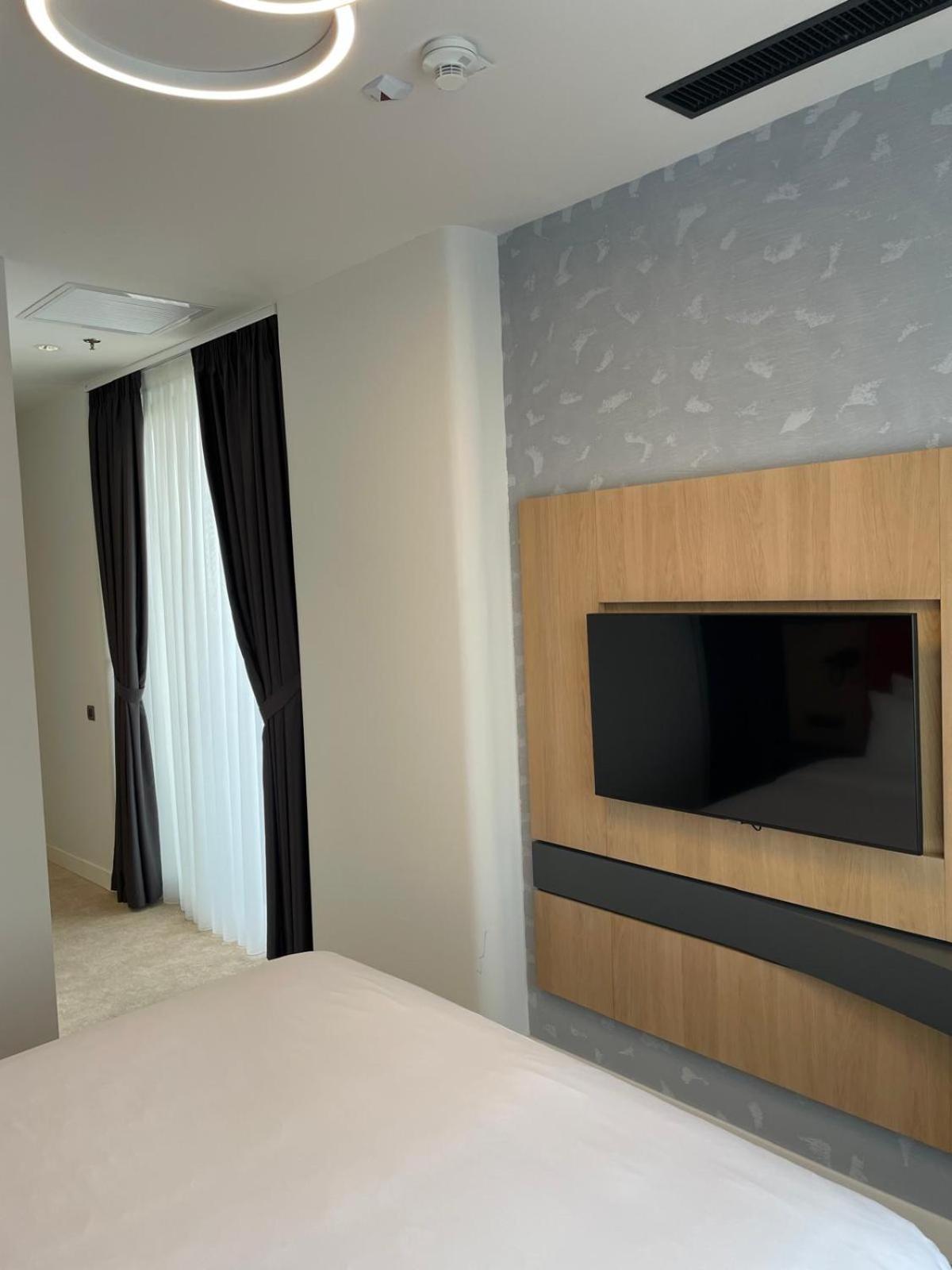 Ramada By Wyndham Slatina Parc Ξενοδοχείο Εξωτερικό φωτογραφία