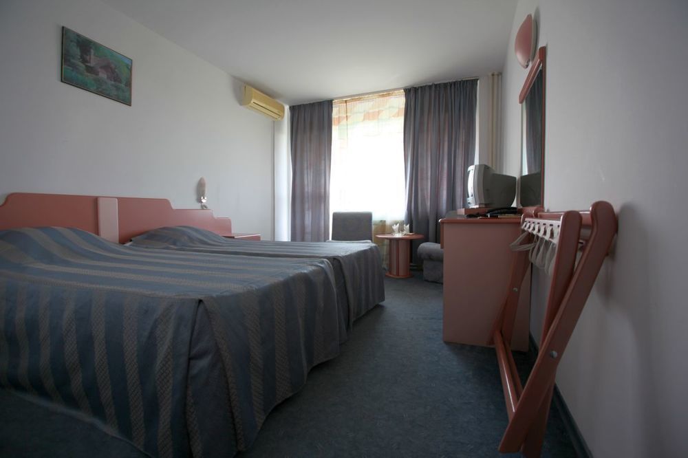 Ramada By Wyndham Slatina Parc Ξενοδοχείο Εξωτερικό φωτογραφία